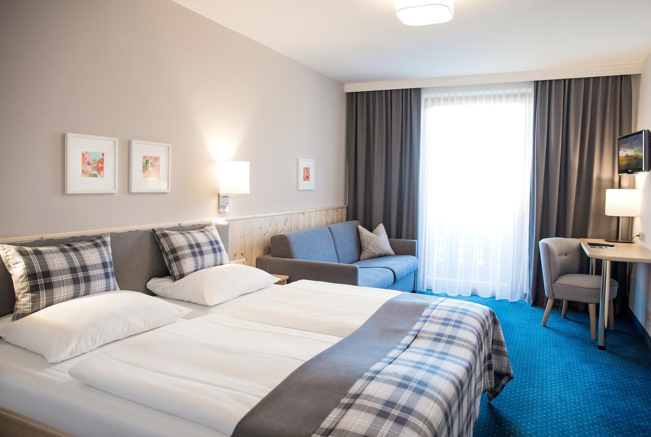 Hotel Gasthof Zum Kirchenwirt Puch bei Hallein Esterno foto