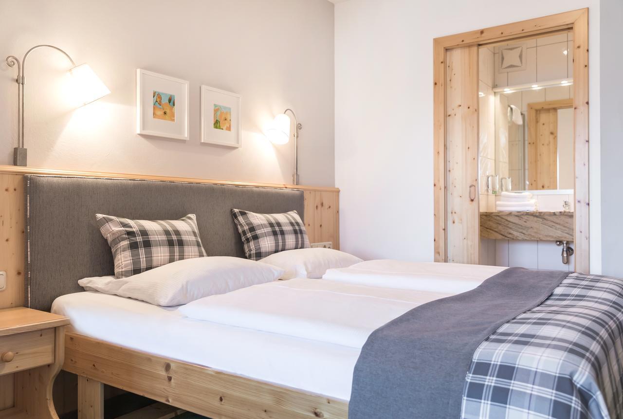 Hotel Gasthof Zum Kirchenwirt Puch bei Hallein Esterno foto