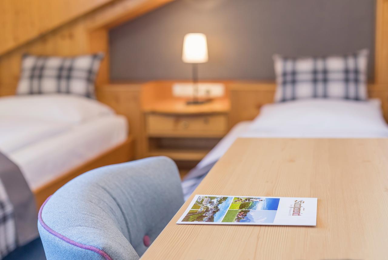 Hotel Gasthof Zum Kirchenwirt Puch bei Hallein Esterno foto