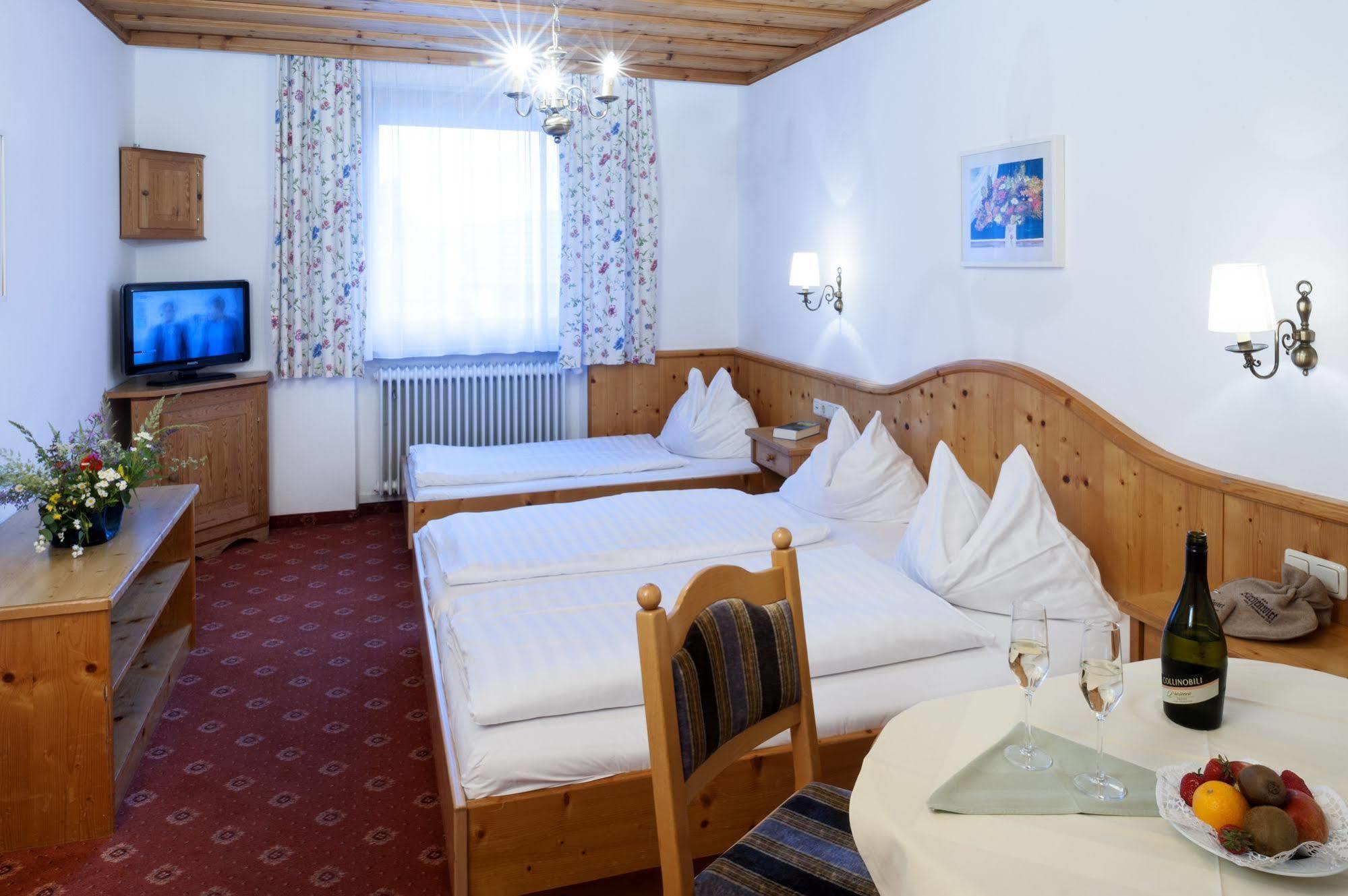 Hotel Gasthof Zum Kirchenwirt Puch bei Hallein Esterno foto